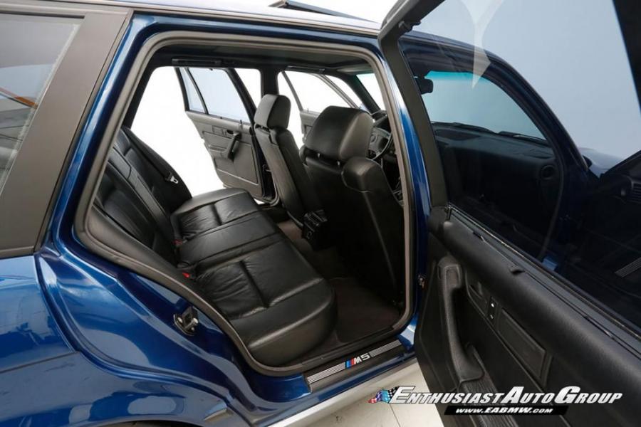 Интерьер BMW M5 Touring (Avus Blue) (WBSHJ91070BL01767) (E34) 1994 года  (фото 88 из 100)